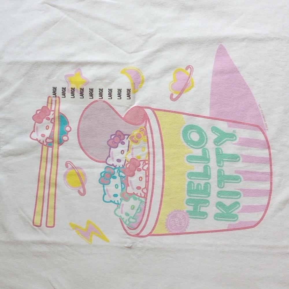 NWOT Hello Kitty Cotton T-shirt L Noodle Cup Chopsticks Sanrio Ripple Junction - Picture 2 of 5